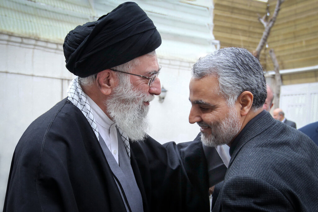 Previously unseen photos of General Soleimani and Imam Khamenei
