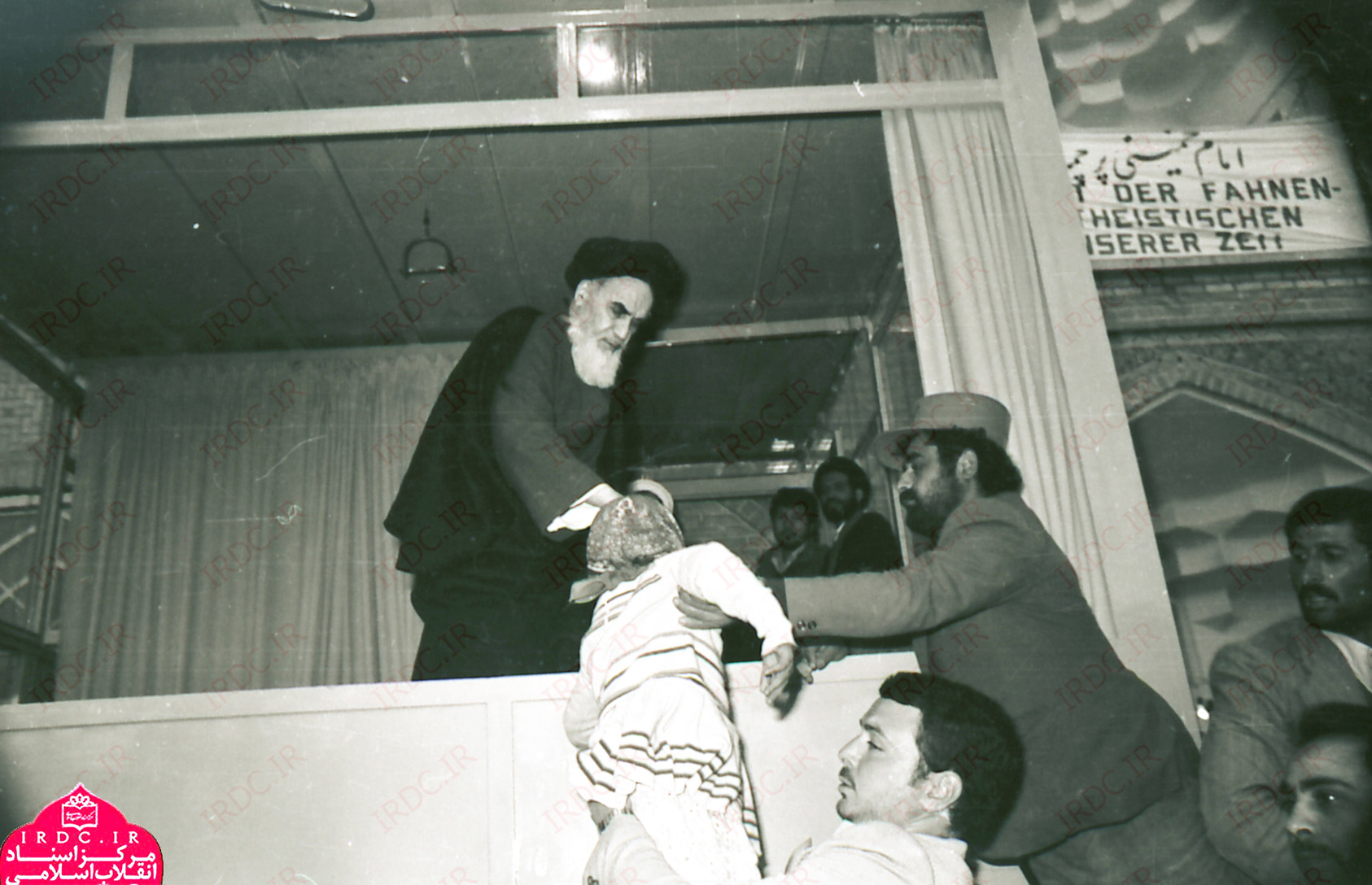 تصاویری از دوران حضور امام خمینی در قم پس از پیروزی انقلاب